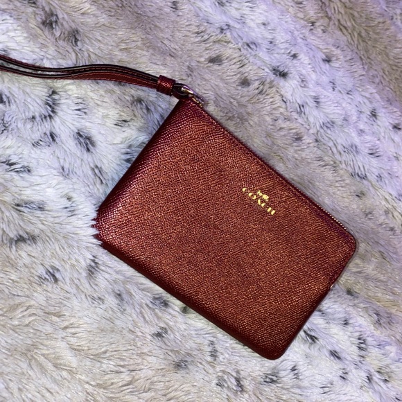 Burgundy Coach Wristlet Hand Wallet - Picture 3 of 6